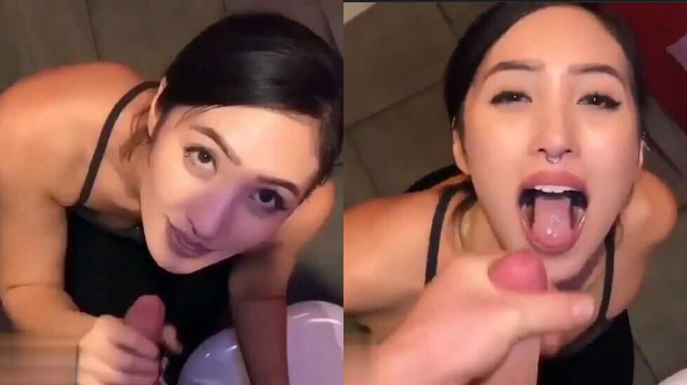 美女教练在健身房厕所给学员口爆 id=