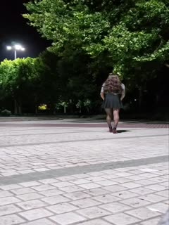 偽娘騷絲絲夜遊公園視頻來了